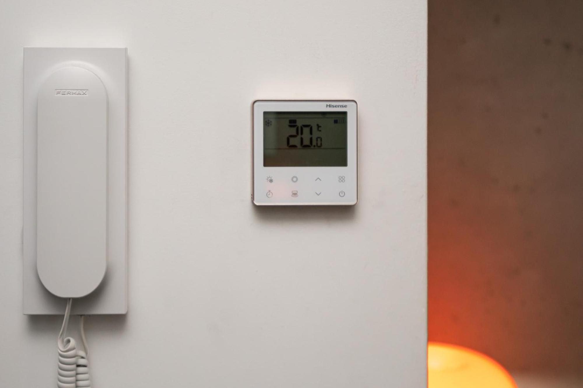 Apartments Wroc'Love By Me &301 Legnicka & Self Check-In 24H & Lift & Air Conditioning Breslavia Esterno foto